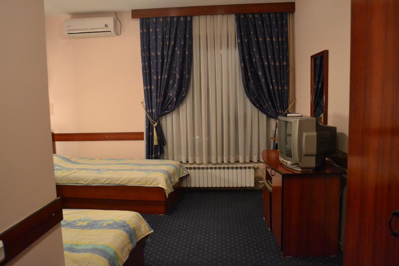 Hotel Mimoza Kumanovo Exterior photo