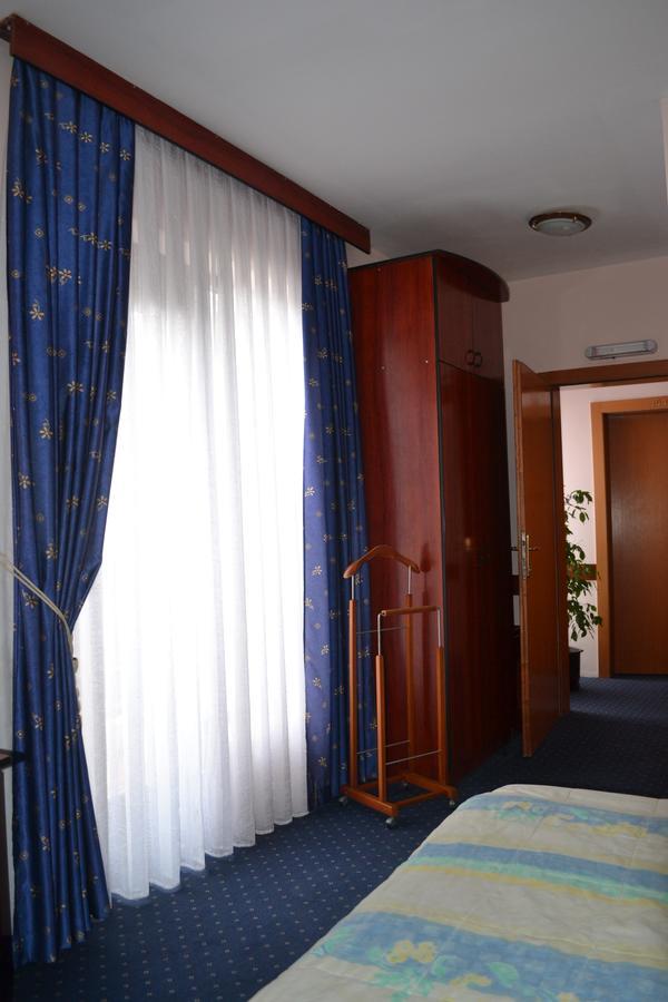 Hotel Mimoza Kumanovo Exterior photo